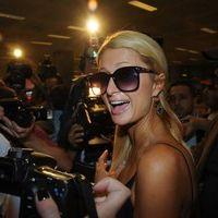 Paris Hilton arrives at Ataturk airport in Istanbul | Picture 83978